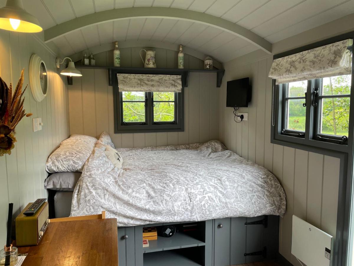 Greatwood Shepherds Hut Battle Exterior foto