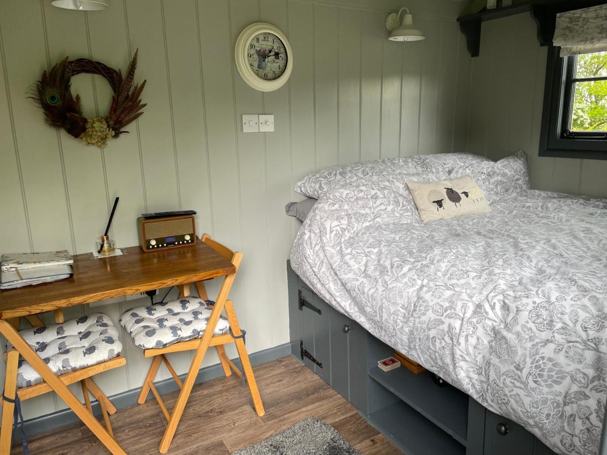 Greatwood Shepherds Hut Battle Exterior foto